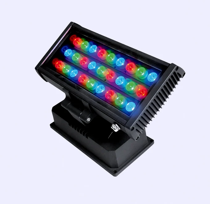 Светодиодный прожектор. 24 диода, 24 Вт, RGB