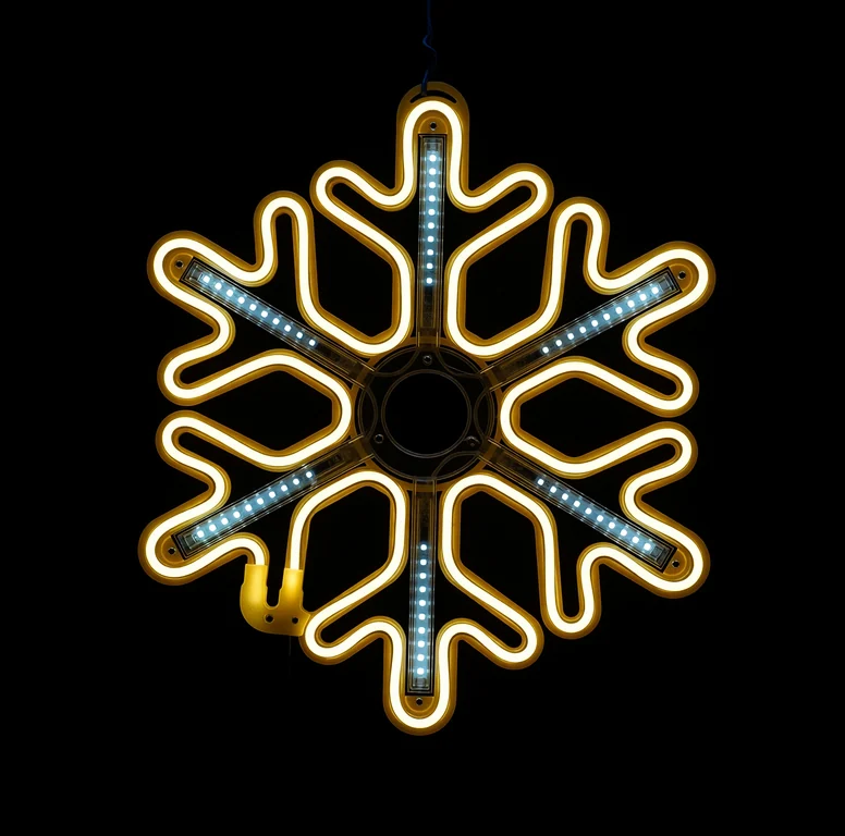 Световая фигура «Снежинка LED» 40*40 см, теплый белый с динамикой